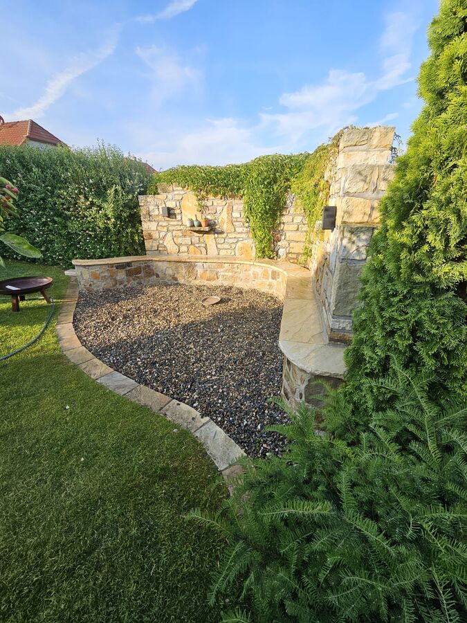 Natursteinarbeiten im Garten